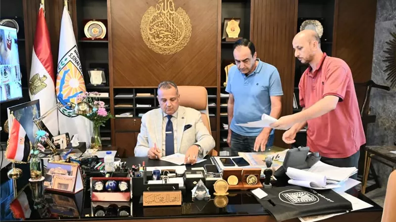 محافظ جنوب سيناء يصدق على عدد من عقود تقنين لوضع يد سكني