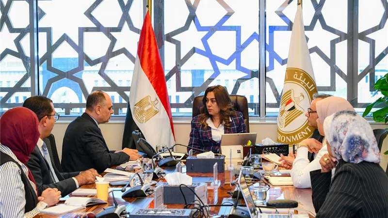 منال عوض تستعرض التحول الأخضر بمدينة الغردقة