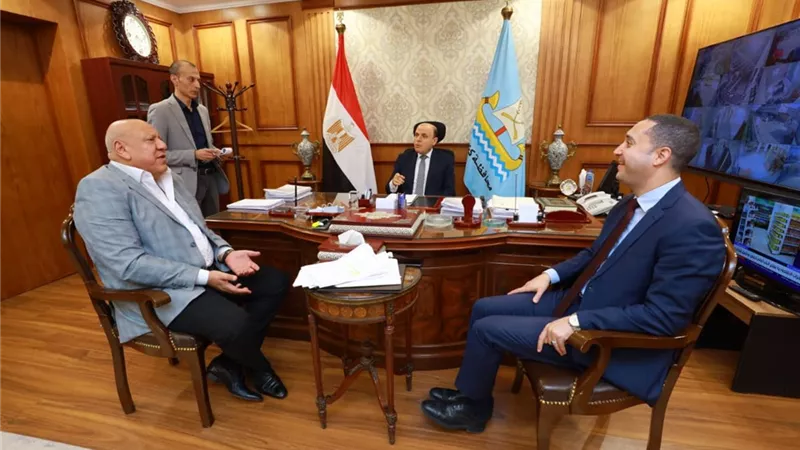محافظ كفرالشيخ يجتمع بأعضاء مجلسي النواب والشيوخ