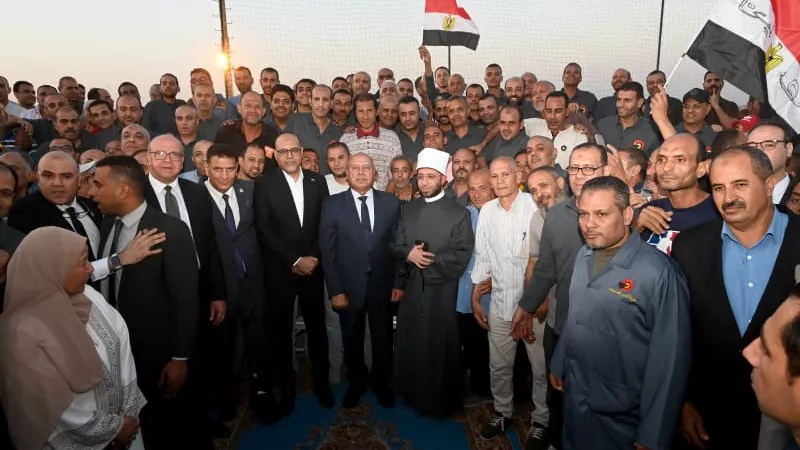 وزير العمل من داخل 