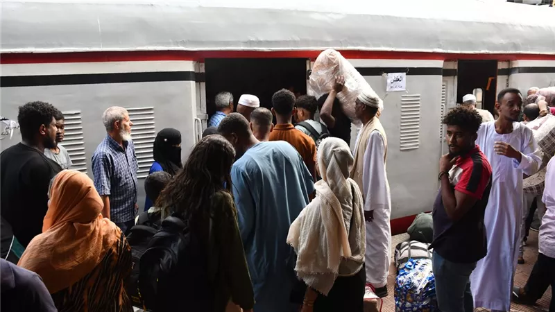السكة الحديد: تشغيل القطار الثامن لتسهيل العودة للأشقاء السودانيين