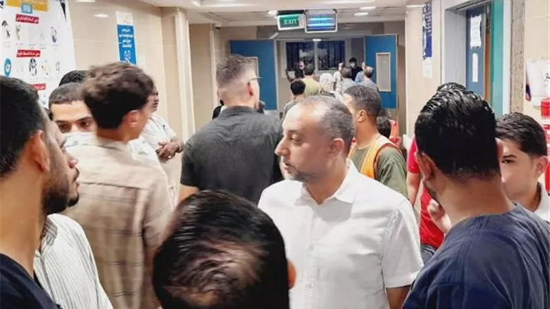 عبد العال يواصل جولاته الميدانية بالمرور علي مستشفي العريش العام