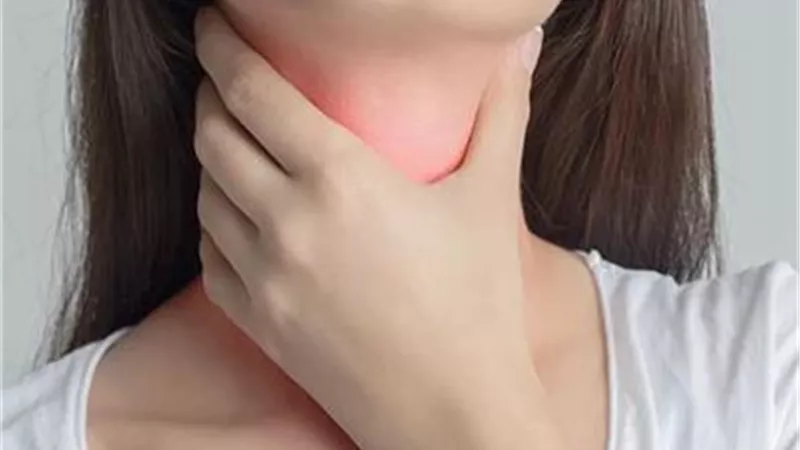 دراسة تحذر: شرب السوائل شديدة السخونة يضاعف مخاطر المرئ