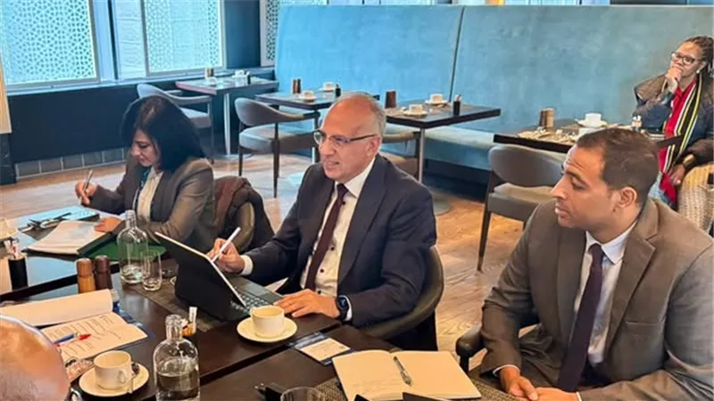 وزير الري يؤكد التنسيق مع جنوب أفريقيا لتوحيد الرؤى الأفريقية