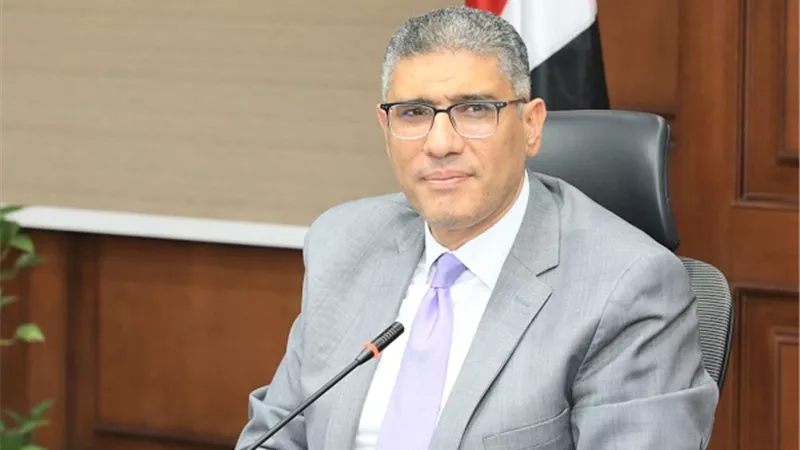 محافظ الجيزة يعتمد حركة نواب حي الهرم لتعزيز منظومة العمل