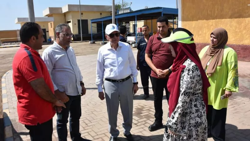 رئيس مياه القليوبية يتفقد محطة معالجة 