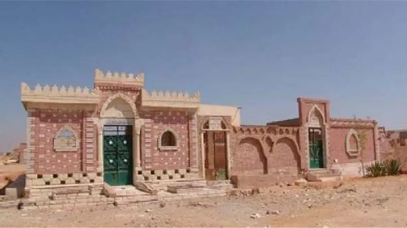 عمل فتحة تهوية في القبر هل يتنافى مع مقاصد الدفن؟