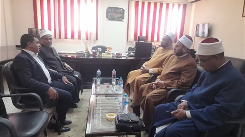 رئيس مدينة الطود يستقبل قافلة دعوية من مجمع البحوث الإسلامية