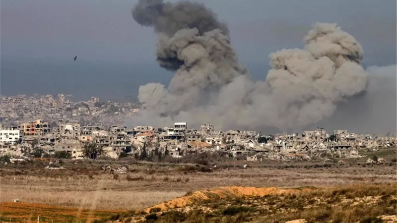 هجوم إسرائيلي علي غزة.. وترامب يتطلع إلي خطة ما بعد الحرب