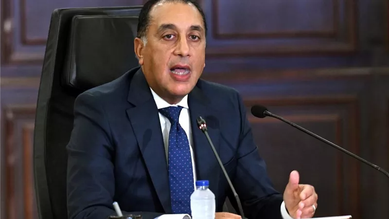 رئيس الوزراء يستعرض استجابات منظومة الشكاوى الحكومية لعدد من الحالات