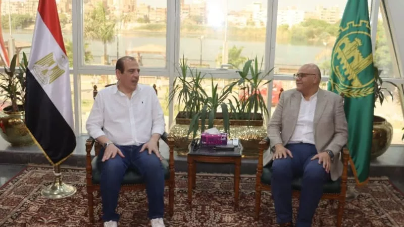 محافظ القليوبية يبحث مع نائب وزير الصحة دعم وتطوير المنظومة الصحي