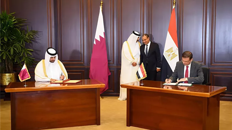 وزير الزراعة ووزير البلدية بقطر يوقعان مذكرة تعاون في القطاع الزراعي