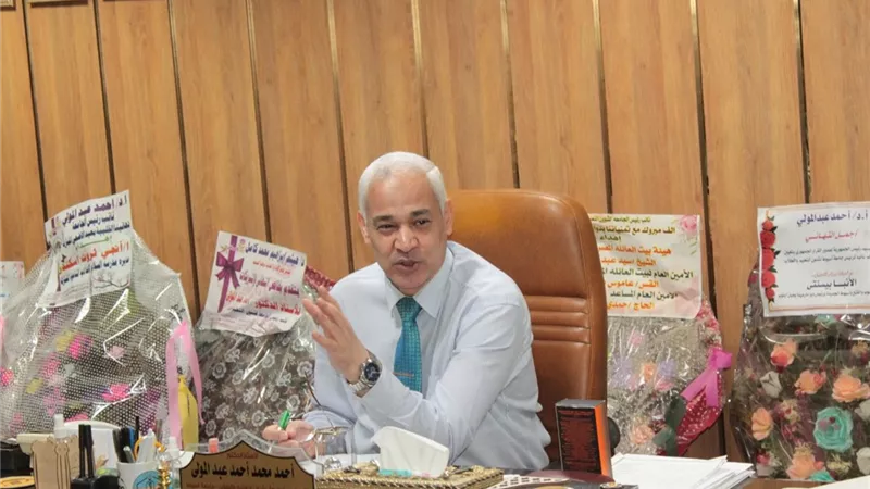 صندوق الخدمات الطبية بجامعة أسيوط يدعم الطلاب طبياً