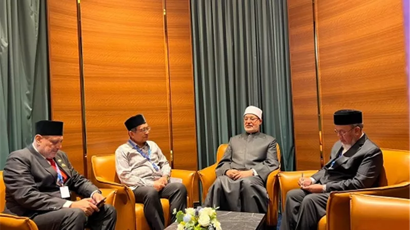 المفتي يلتقي بقيادات المنظمةالعالميةلخريجي الأزهربماليزيا