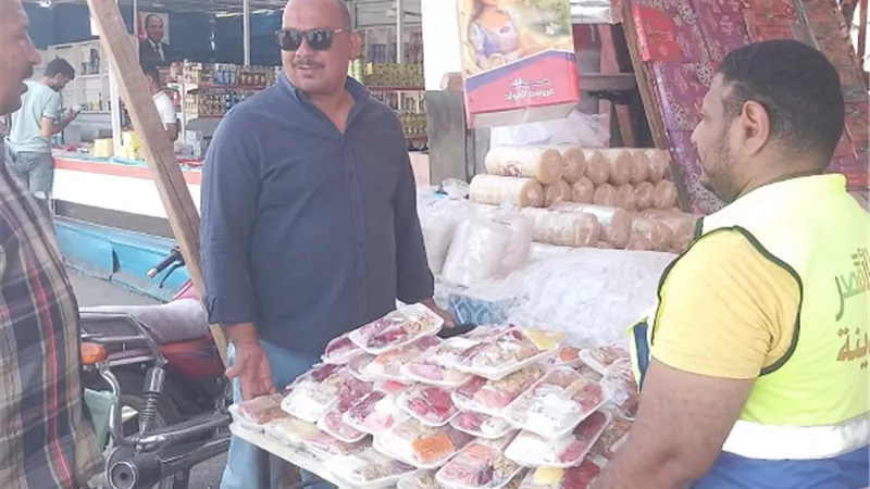 مرافق الأقصر تواصل حملاتها لرفع الإشغالات بمنطقة شرق السكة الحديد