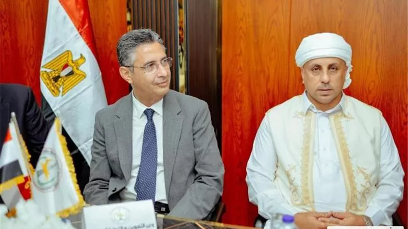 التموين تفتتح مقر الغرفة التجارية بمطروح بعد إنشاء مكتب التميز