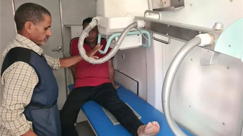 الكشف على ١٠٧٩ حالة في قرية الجنابهة بالبحيرة..صور