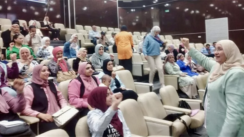 جامعة القناة تدرب مقدمي الرعاية الصحية على لغة الإشارة لخدمةالمرض