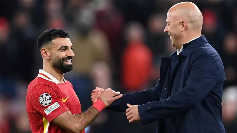 محمد صلاح يتحدث عن علاقته بسلوت