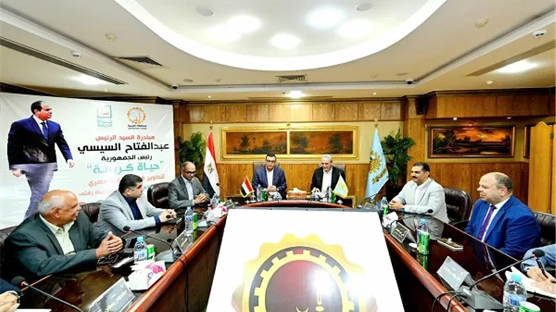 وزير الإسكان ومحافظ الغربية يتابعان سير العمل بمنظومة مياه الشرب