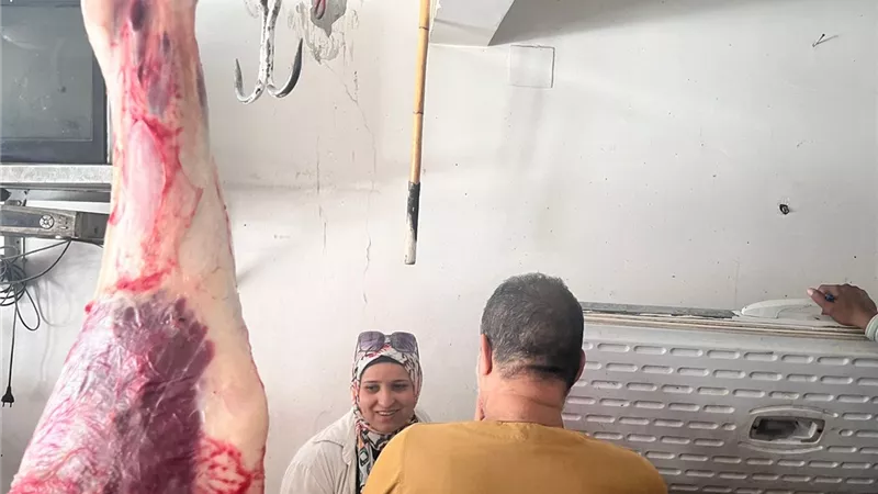 ضبط مصنعات لحوم ودواجن غير صالحة للاستهلاك الآدمى بالاقصر