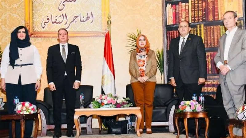الذكاء الاصطناعي وتأثيره في حياتنا بملتقى الهناجر الثقافي