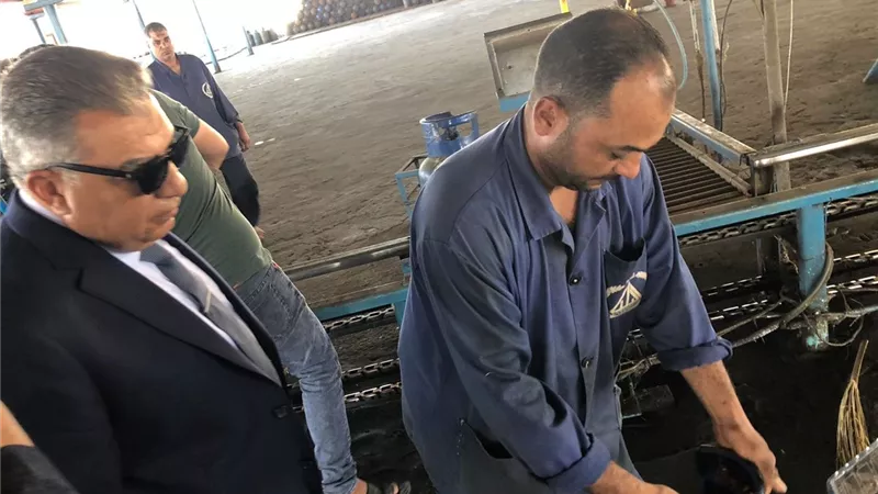 محافظ الدقهلية يفاجئ محطة تعبئة الغاز بقلابشو للتاكد