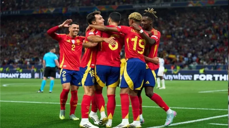 منتخب إسبانيا يستبعد لاعب برشلونة من مباراتي تركيا وبلغاريا