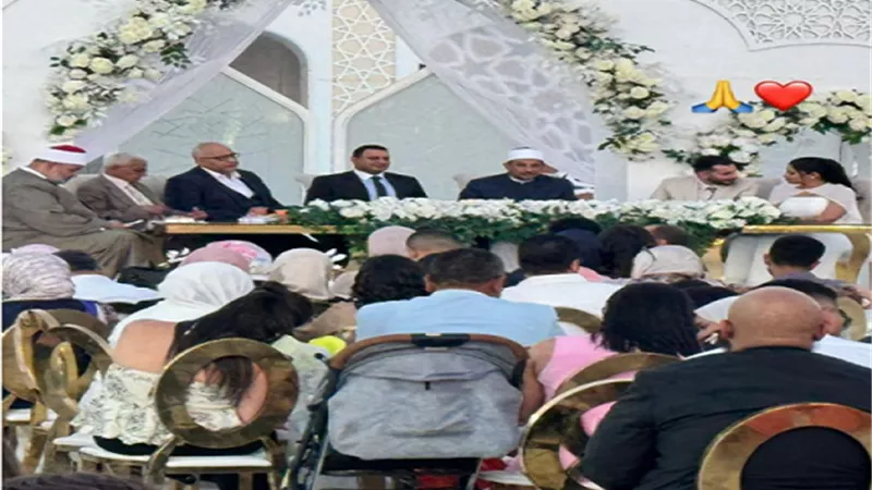بيومى فؤاد يحتفل بعقد قران ابنه ..صور
