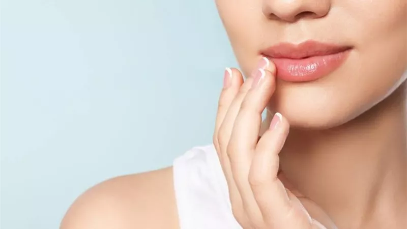 5 حلول سهلة لإخفاء تجاعيد محيط الشفاه