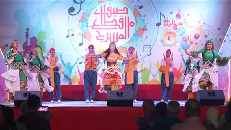 استعراضات 