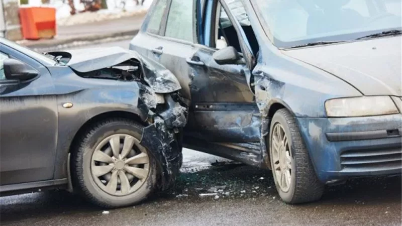 نصائح وارشادات لتجنب وقوع الحوادث على الطرق.. تعرف عليها