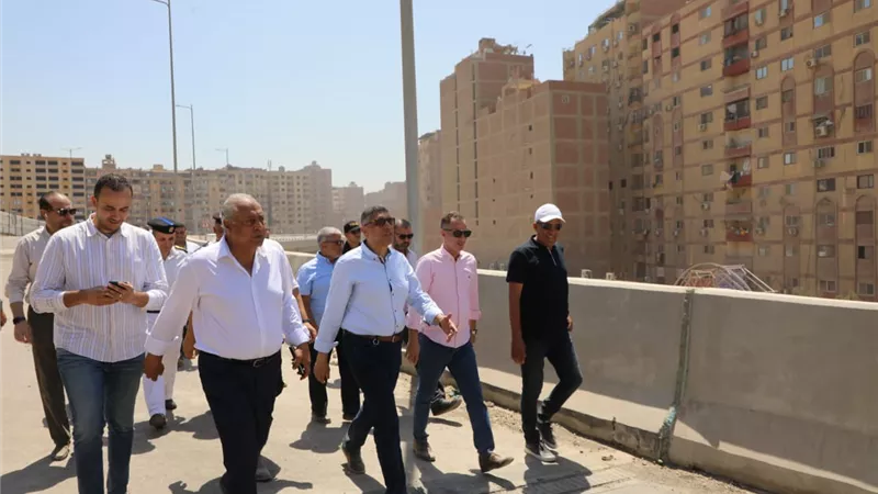 محافظ الجيزة يشهد التشغيل التجريبي لوصلة محور عمرو بن العاص