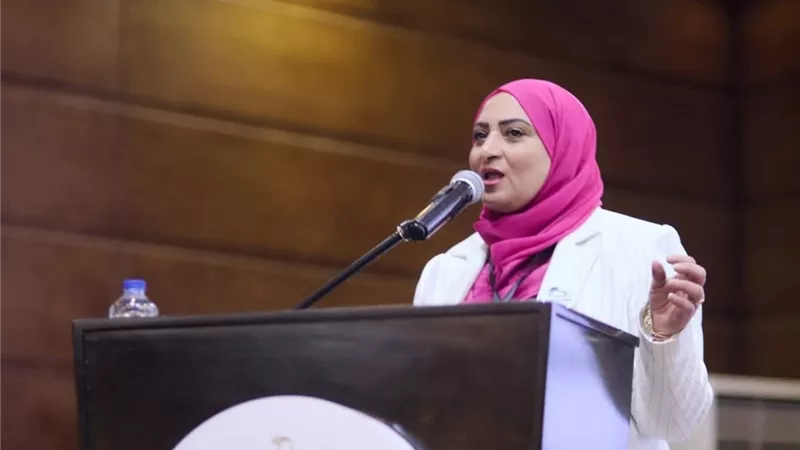 خبيرة علاقات: الأنوثة سر القوة الهادئة في حياة المرأة