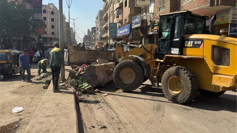 رفع ٧٥٠ حالة إشغال وتعدٍّ للباعة الجائلين علي الطريق العام