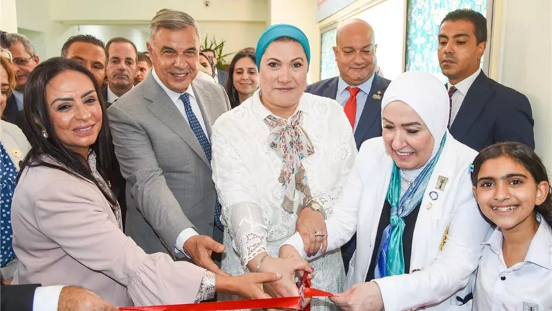 مايا مرسى واحمد خالد يفتتحان فرع المجلس القومي للطفولة والأمومة
