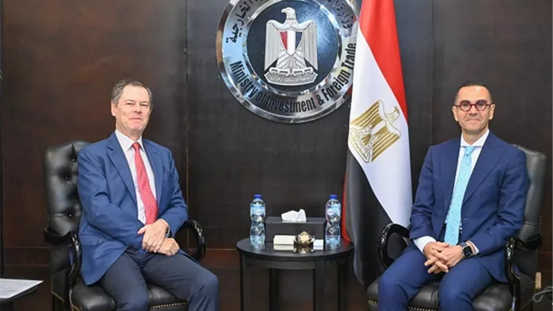 وزير الاستثمار يلتقي السفير الإسباني بالقاهرة لبحث تعزيز العلاقات الاقتصادية