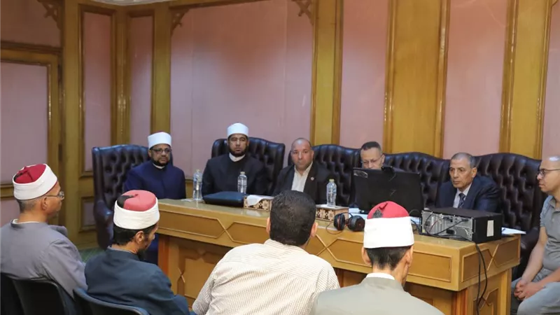 الجندي يتفقَّد الاختبارات الشفويَّةلابتعاث إحياء ليالي رمضان1447ه