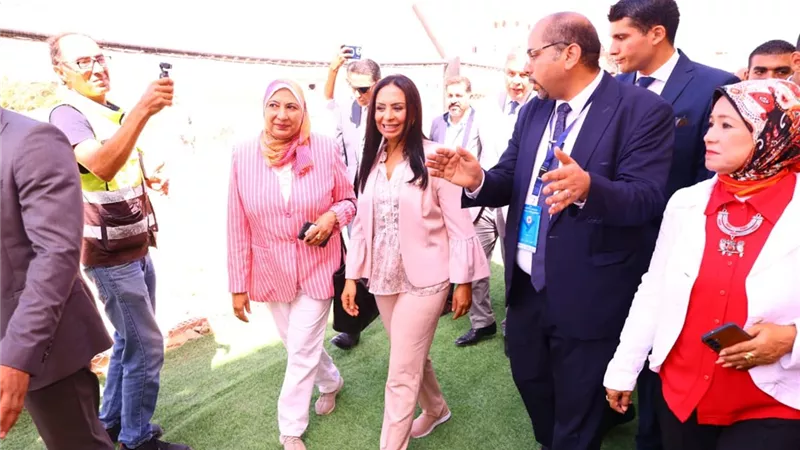 وزيرة التضامن ومحافظ الإسكندرية يفتتحان مركز تأهيل ذوي الإعاقة