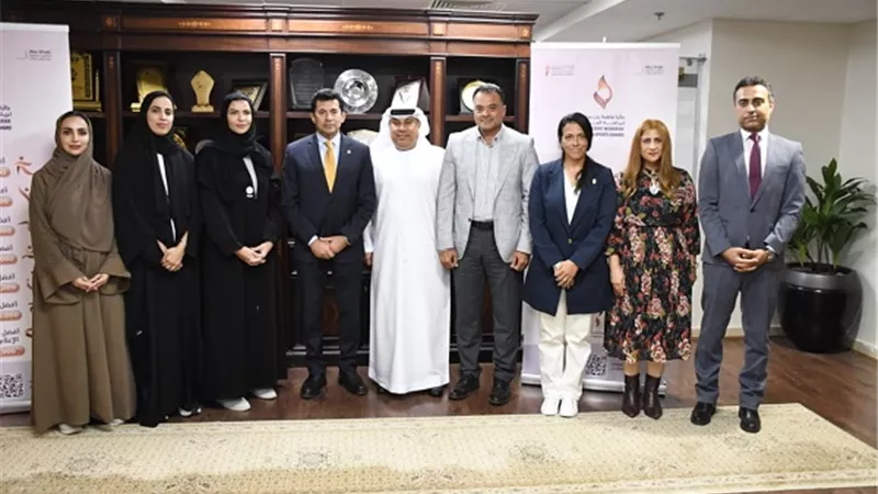 وزير الشباب يستقبل الوفد الرسمي لجائزة الشيخة فاطمة بنت مبارك للرياضة النسائية