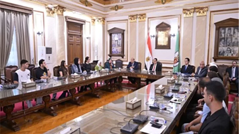 جامعة القاهرة تكرم 23 بطلًا رياضيًا من طلابها