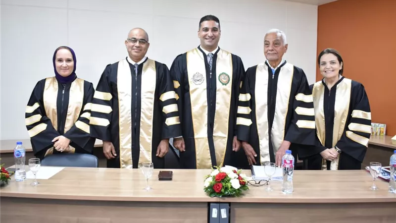 مجلس إدارة المصري يهنئ عضو المجلس بحصوله على درجة الدكتوراه
