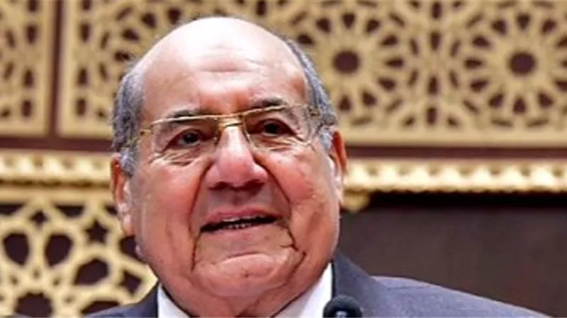 رئيس مجلس الشيوخ يهنئ الرئيس السيسي بذكرى المولد النبوي الشريف