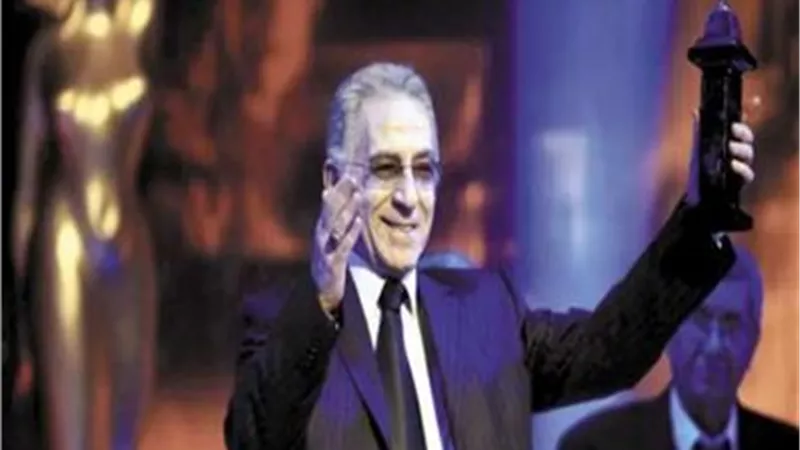 مشوار المخرج على عبد الخالق فى الفن وحصوله على أرفع الجوائز.