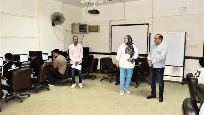 وكيل وزارة التعليم ببنى سويف تتفقد الاختبارات للمتقدمين لمدرسة we