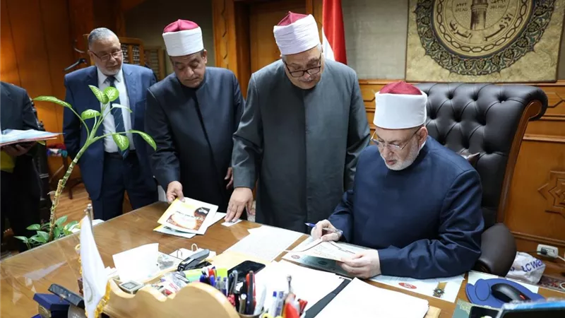وكيل الأزهر يعتمد نتيجة الدور الثاني للابتدائية والإعدادية