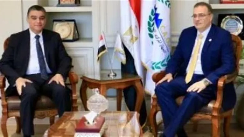 تسليم الهيكل التنظيمي الجديد لهيئة الشراء الموحد بعد تطويره
