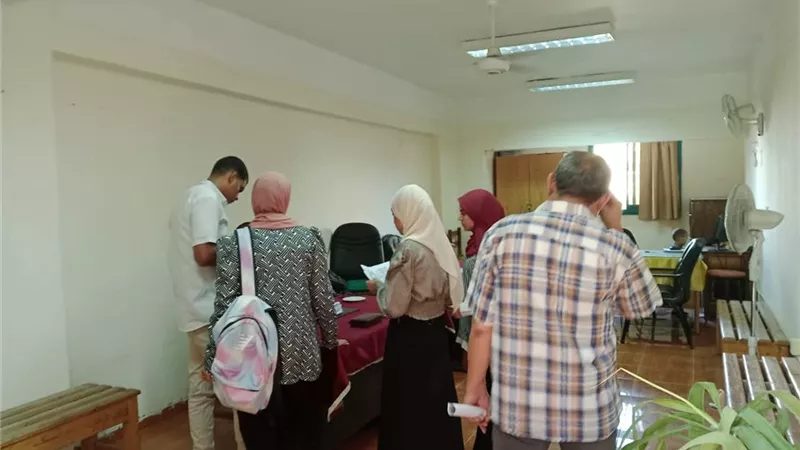 انطلاق إجراءات الكشف الطبي للطلاب الجدد بالمعهد الفني الصحي بقنا