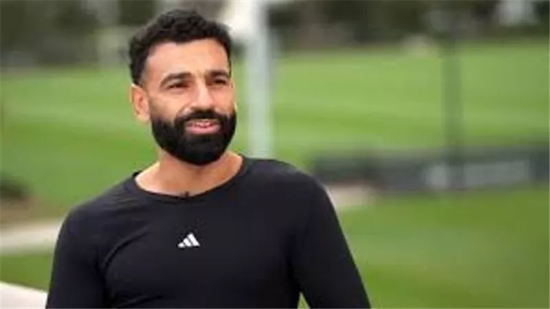 محمد صلاح يوجه رسالة حاسمة دفاعًا عن زملائه