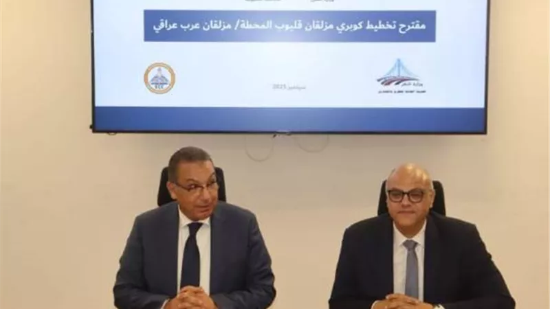 محافظ القليوبية يبحث إنشاء كوبري علوي بقليوب لحل أزمة التكدسات المرورية